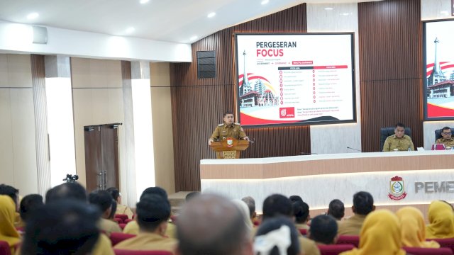 Wali Kota Munafri Sentil Camat-Lurah: Jangan Datang, Duduk, Absen di Kantor, Harus Turun Lihat Warga!