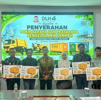 Perkuat Layanan Persampahan, DLH Makassar Salurkan 18 Unit Sarana ke 13 Kelurahan
