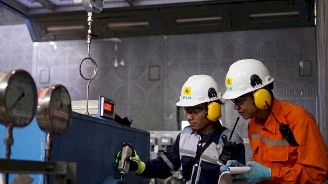 PLN Kerahkan 230 Teknisi, Pemulihan Listrik Sulsel Masih Berlangsung