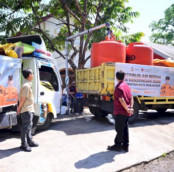 Jadi Penopang Pasokan Air Bersih, PDAM Makassar Salurkan 2.550 Meter Kubik Air Bersih untuk Warga Terdampak Kekeringan