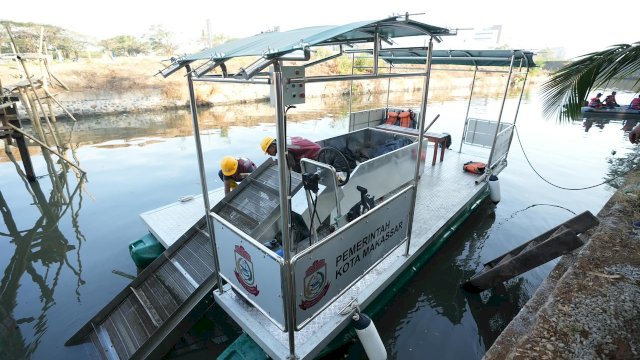 Dari Darat hingga Laut, DLH Makassar Gerakkan Aksi Bersih World Clean Up Day 2026*
