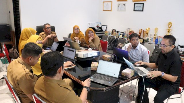 Perkuat Inovasi Daerah, Kepala BRIDA Makassar Buka Bimtek Proposal Riset Berbasis Kebutuhan Lokal